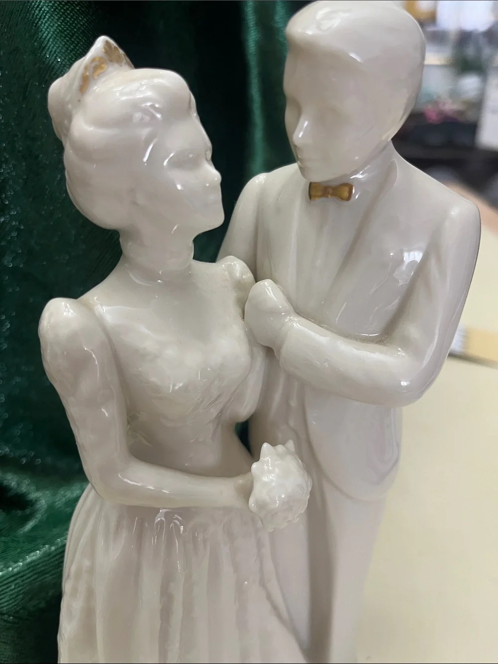 Lenox Elegant porcelain Bride Groom Figurine wedding promises cake topper New